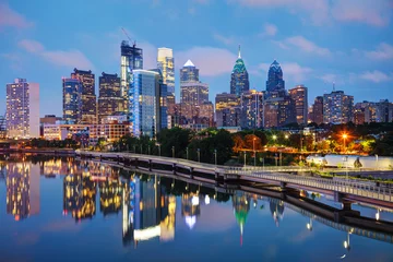 Fotobehang De skyline van Philadelphia bij nacht © andreykr