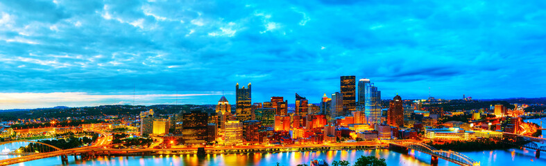 Panoramic aerial overview of Pittsburgh