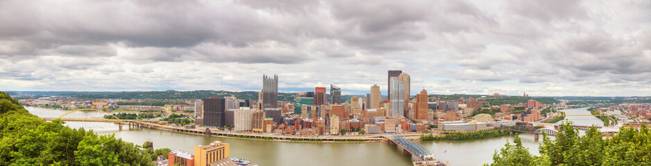 Panoramic aerial overview of Pittsburgh