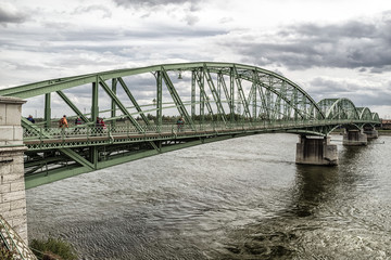 Fototapeta na wymiar Elizabeth bridge between Hungary and Slovakia