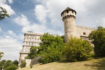Obraz premium Mace tower and a medieval fortress in the Buda Castle in Budapest