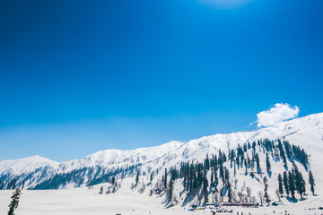 Naklejka premium Beautiful snow covered mountains landscape Kashmir state, India .
