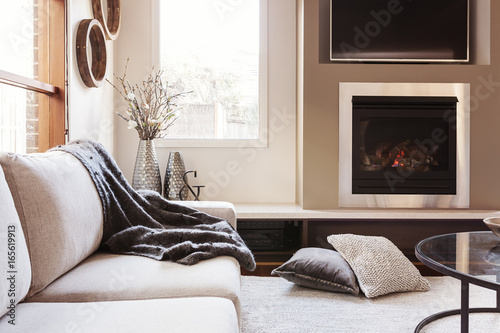 Warm Inviting Interior With Gas Log Fireplace Stockfotos