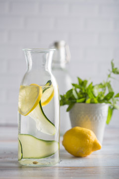 Summer drink with lemon and mint