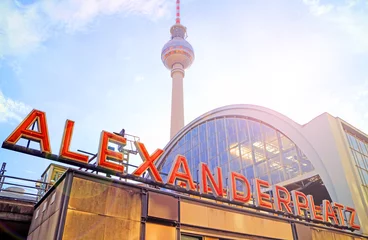 Tuinposter Berlijn Alexanderplatz treinstation © philipk76