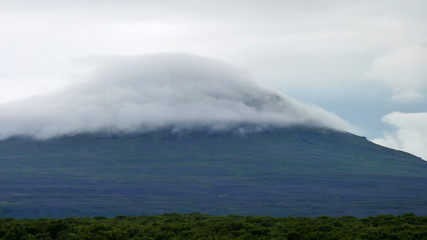 typisch hügelige Landschaft in Island