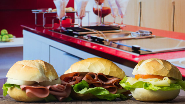 sandu&iacute;che de mortadela  