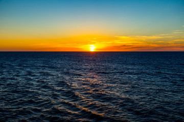 Obraz premium Romantic Ocean Sunset