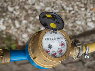 Wasserleitung mit Wasseruhr