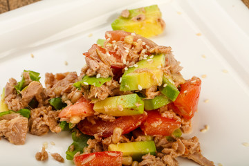 Tuna and avocado salad