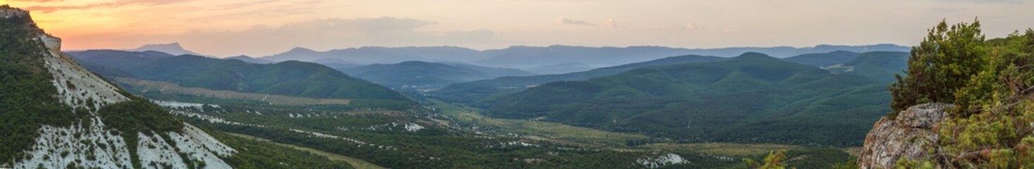 Fototapeta na wymiar Mountainous expanses of the Crimean mountains at sunrise