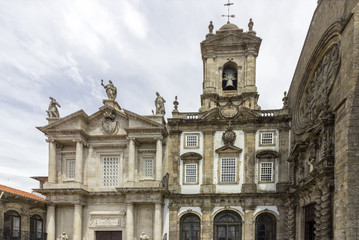 Fototapeta na wymiar Landmark Gothic church facade of Saint Francis Igreja de Sao Francisco in Porto