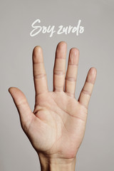 text soy zurdo, I am left-handed in spanish