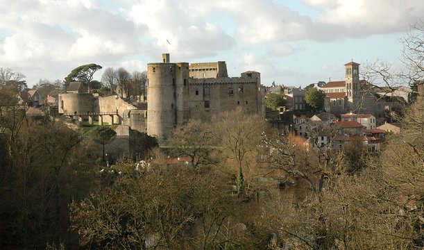 Clisson, ville m&eacute;di&eacute;vale &agrave; l'art italien de Loire-Atlantique