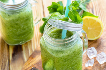 Green vegetable smoothie