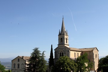 Le village de Bonnieux en Provence dans le Vaucluse