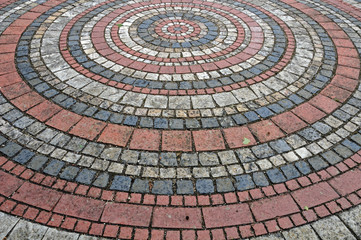 kreisf&ouml;rmig verlegtes Pflaster