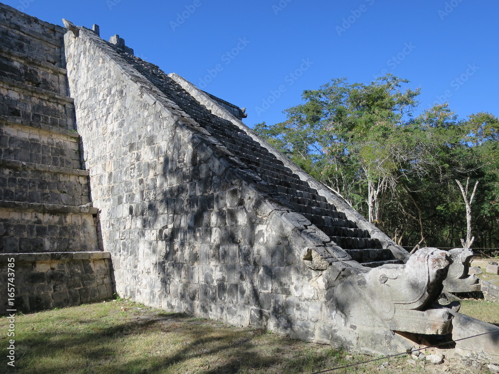 Wall mural chichen itza