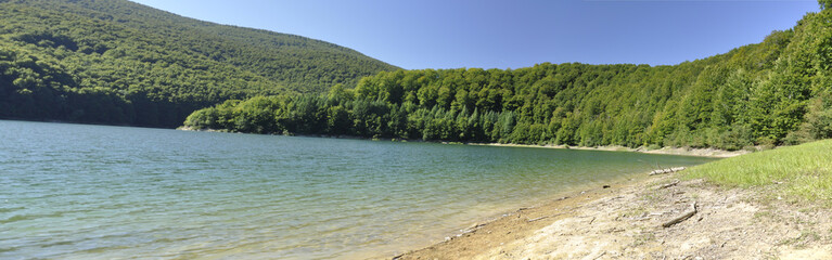 Embalse de Isaba, Selva de Irati, Navarra, España