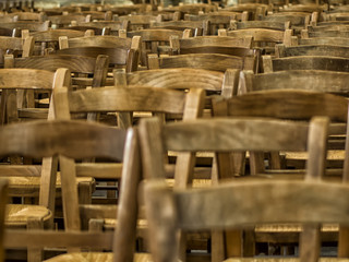 Chaises dans la cathédrale d'Amiens