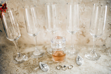 Wedding rings with decor 
