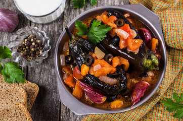 Fototapeta na wymiar Stewed eggplant with vegetables