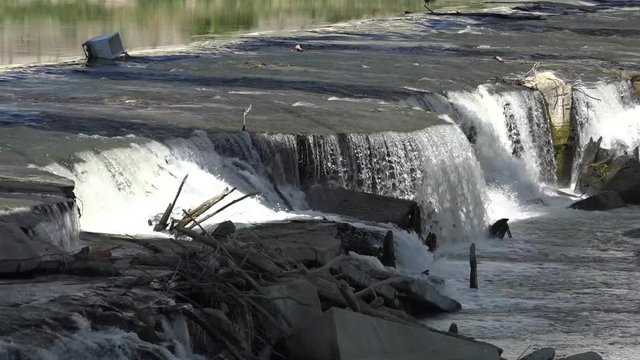 Cascata fiume Tanaro