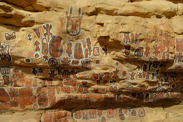 Peinture sur pierre au Mali