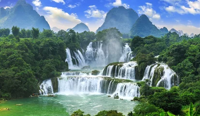 Afwasbaar Fotobehang Watervallen Mooie cataract