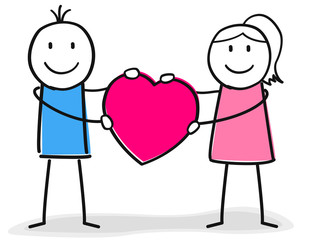 Paar hebt glücklich ein Herz