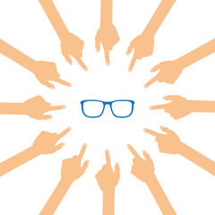 Viele Hände zeigen auf - Brille - Sonnenbrille - Sicht