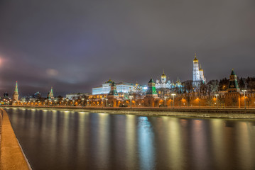 Fototapeta na wymiar Russia, night view of the Moskva River, Bridge and the Kremlin