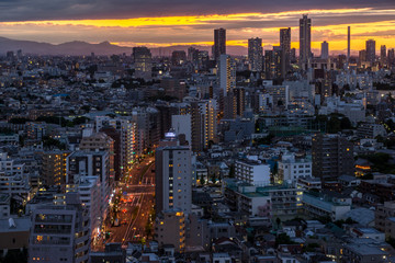 Fototapeta na wymiar Urban sunset in Tokyo　東京都心の夕焼け１