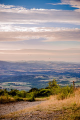 Coucher de soleil sur la campagne dans le Parc Naturel R&eacute;gional du Pilat