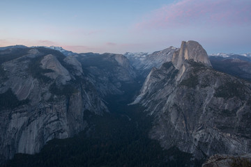 Naklejka premium Half Dome at Sunset