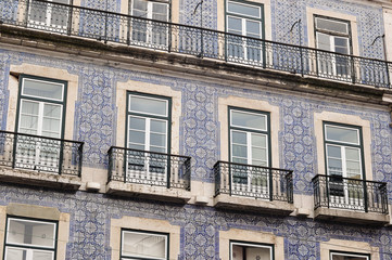 facades in baixa chiado
