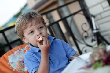 Child eating bun