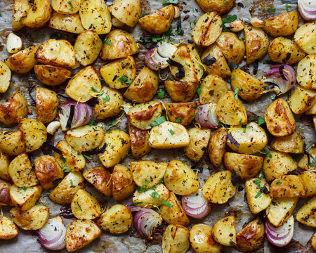 Roasted potatoes with spices