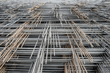 metal mesh on pallets