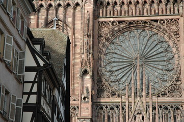 M&auml;chtiges M&uuml;nster. Stra&szlig;burg, Altstadt