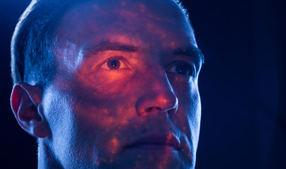 Astronom mit Galaxie oder Sternennebel aus dem Weltall im Gesicht © rock_the_stock