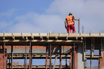 Mason on the construction site