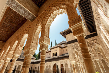 Alhambra palace in Granada, Andalusia Spain - obrazy, fototapety, plakaty