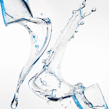 グラスから弾ける水 Stock 写真 Adobe Stock