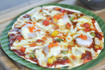 shrimp pizza or thin pizza