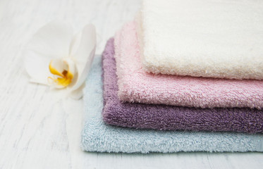 Fototapeta na wymiar Orchids and spa towels
