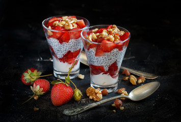 Chia pudding Strawberry parfait