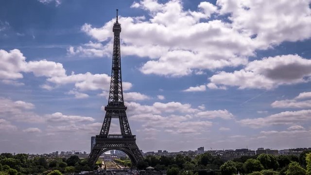 Eifel Tower in Paris - Time Lapse Video