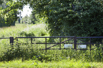 Entrance to a path in the fields