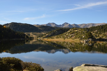 Fototapeta na wymiar Lac de Pradeilles
